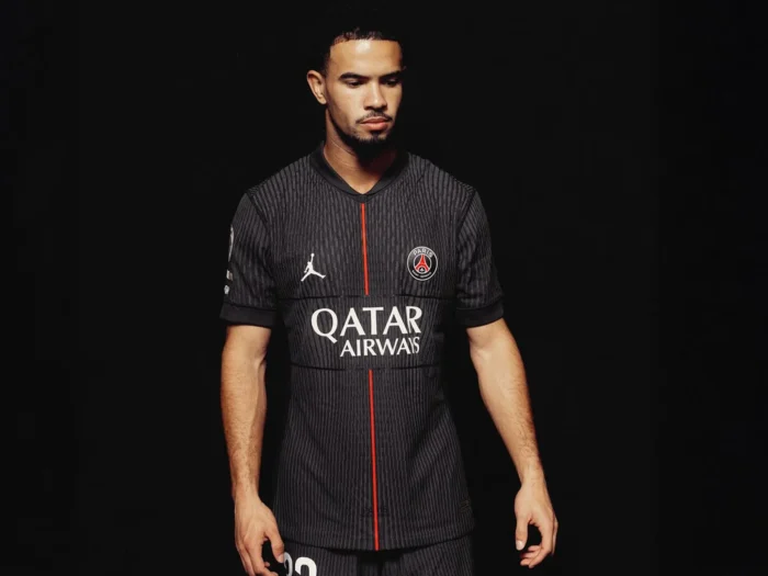 El PSG estrena su cuarta camiseta 2025-2026 con la firma de Jordan Brand