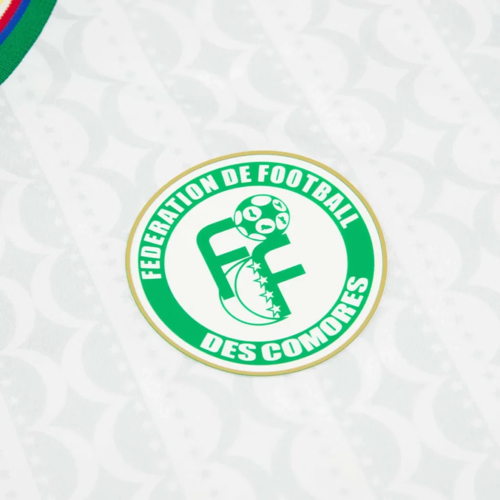 Comoras presenta sus camisetas 2026-2027 con la luna y las cuatro estrellas