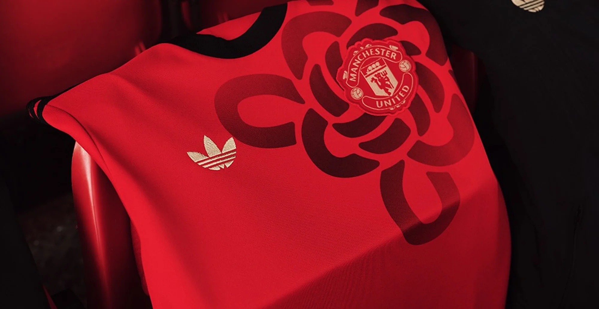 Manchester United y adidas lanzan la camiseta lifestyle Lucky Knot para el Año Nuevo chino