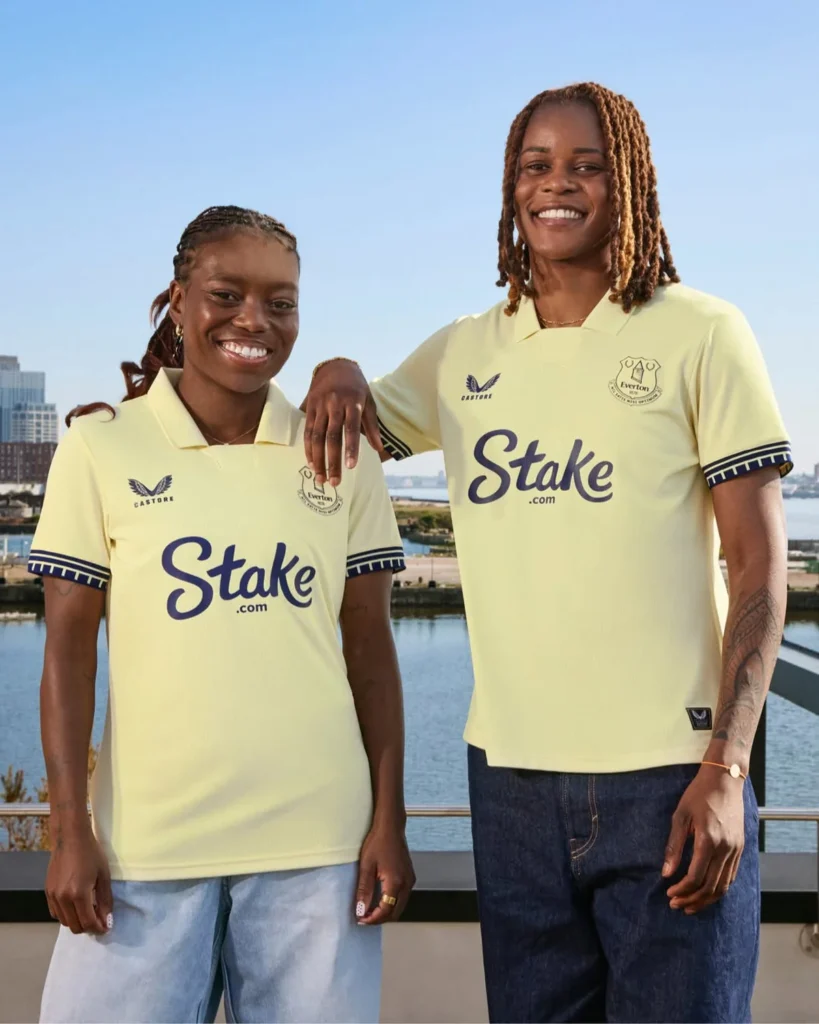 Las camisetas del Everton 2025-2026 rinden homenaje a su nuevo estadio y a los muelles de Liverpool