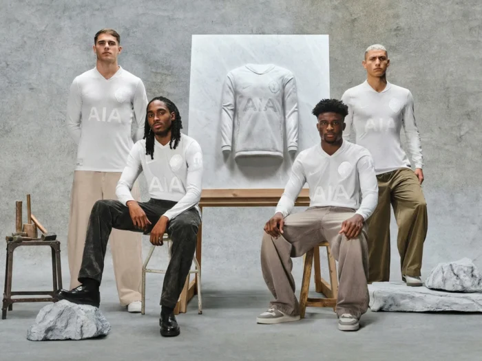 El Tottenham Hotspur homenajea la FA Cup de 1901 con una cuarta camiseta 2025-2026 de edición limitada