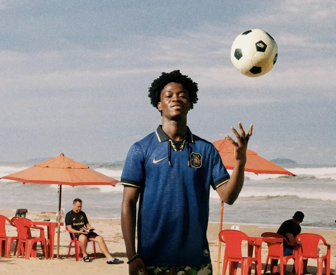 El AIK viaja a 1891 con su camiseta de copa 2026 y un cuello de cordones