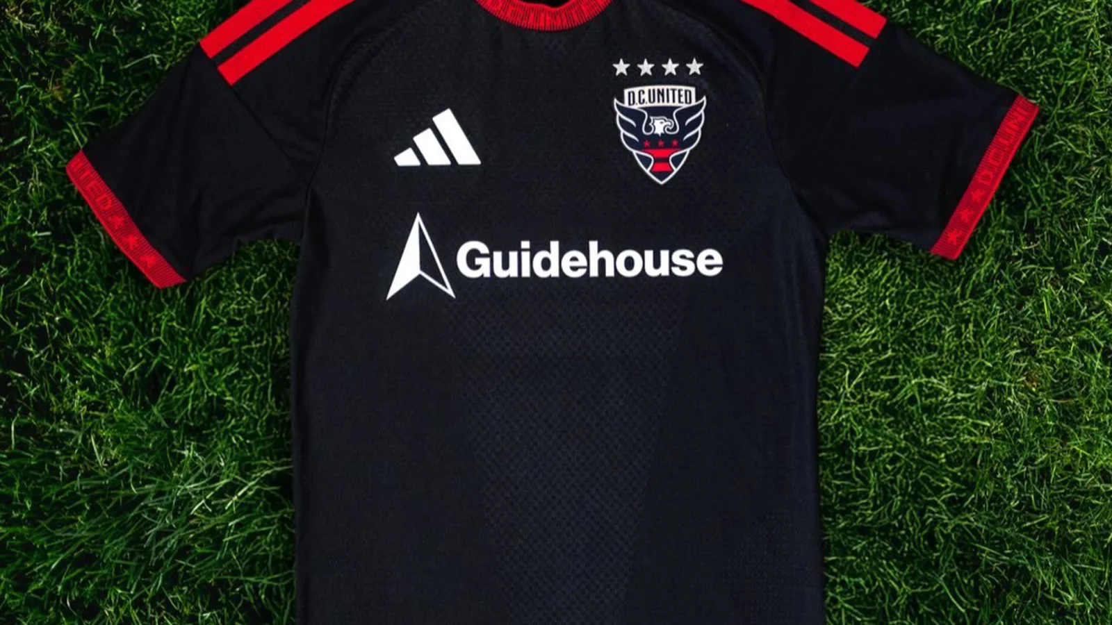El DC United presenta su camiseta local 2026-2027 fiel al Black & Red