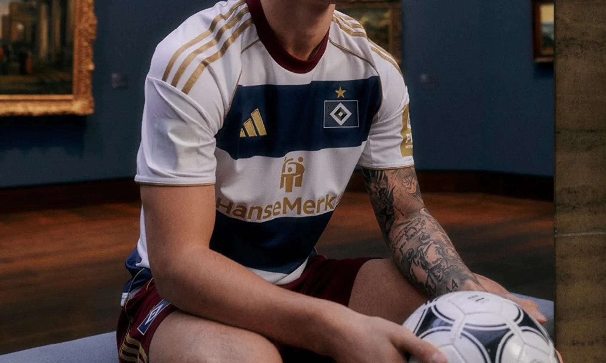 El Hamburgo estrena una camiseta de oro para celebrar sus 1.887 partidos en la Bundesliga