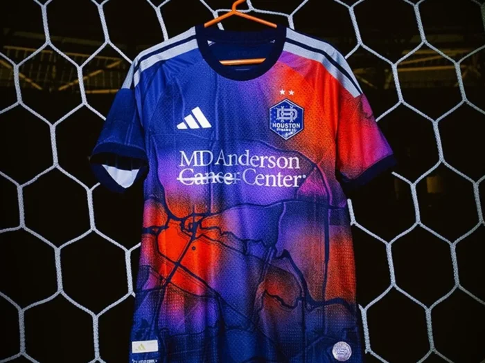 El Houston Dynamo presenta su camiseta visitante 2026-2027 inspirada en el espacio