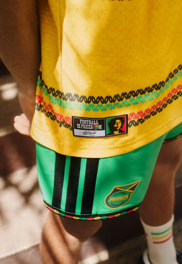 Jamaica convierte a Bob Marley en el alma de sus camisetas 2026-2027