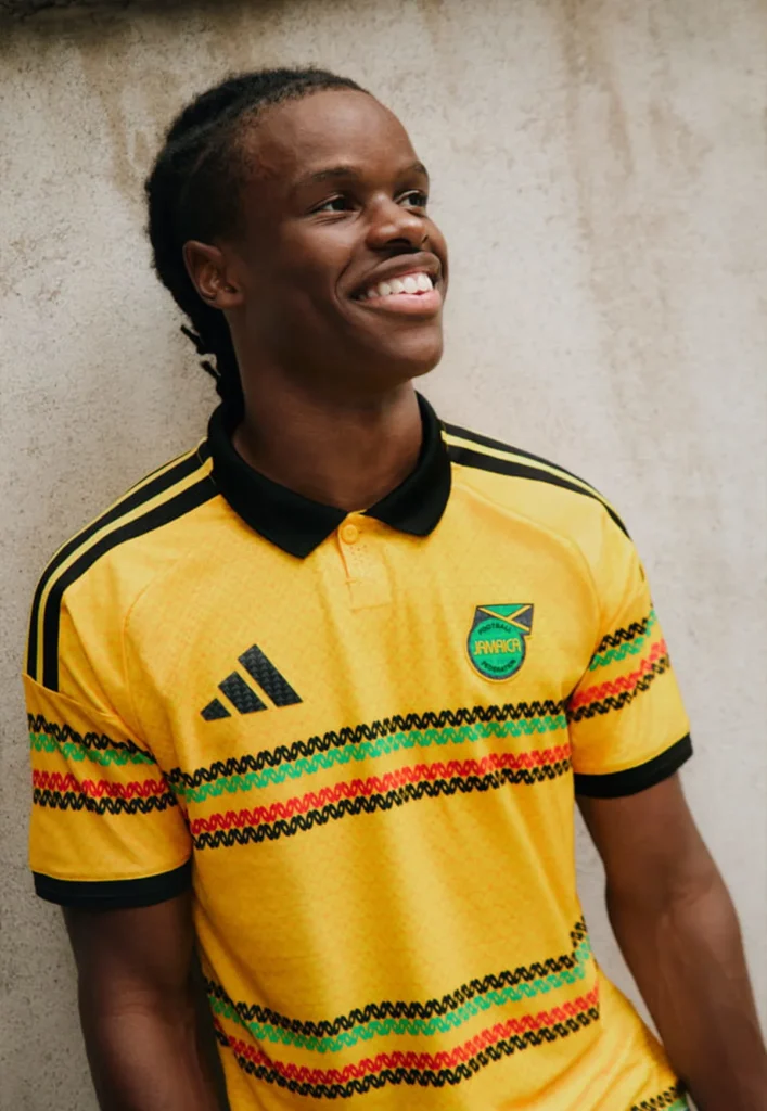 Jamaica convierte a Bob Marley en el alma de sus camisetas 2026-2027