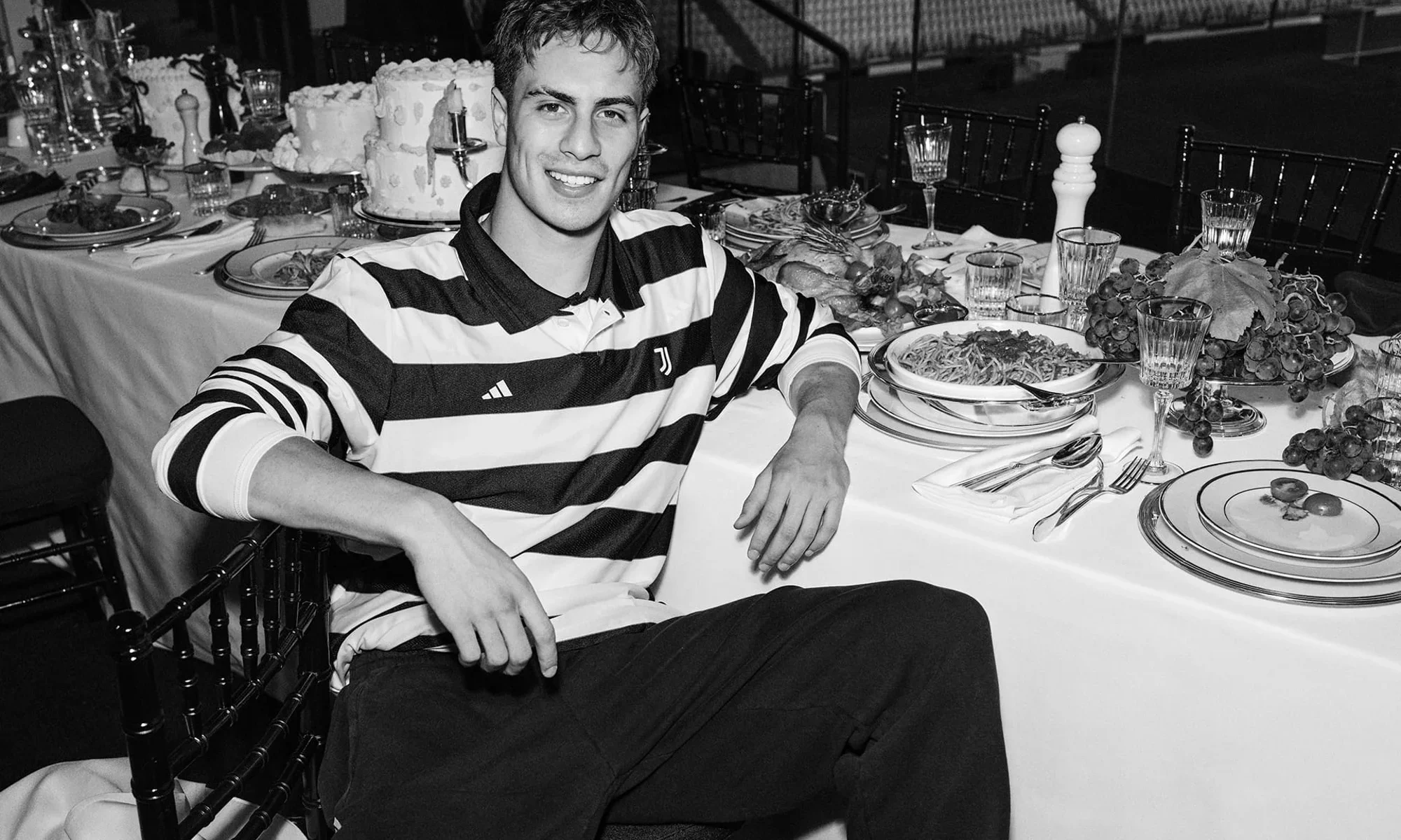 La Juventus gira sus rayas: la cuarta camiseta 2025-2026 rescata un diseño de 1996