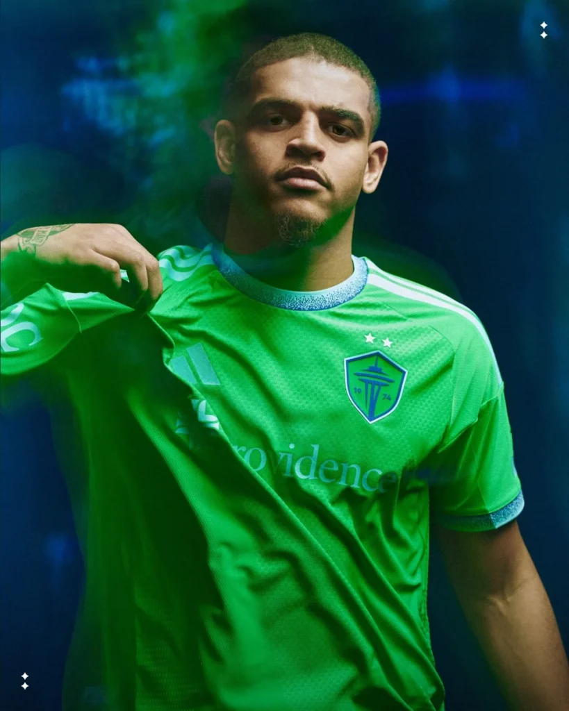 El Seattle Sounders rinde tributo al estado esmeralda en su camiseta titular 2026-2027