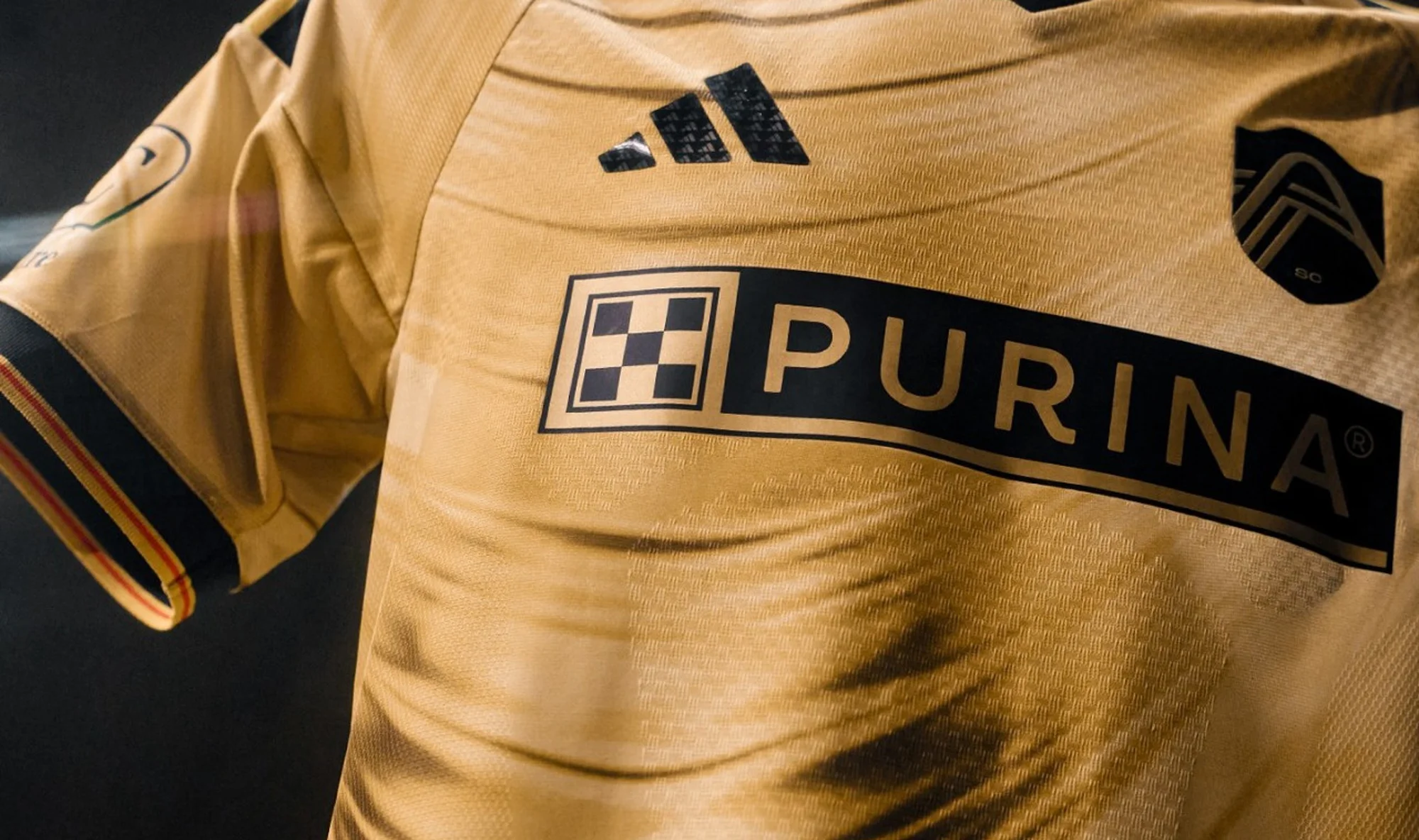 El St. Louis City presenta su camiseta visitante 2026-2027 en homenaje a Tina Turner