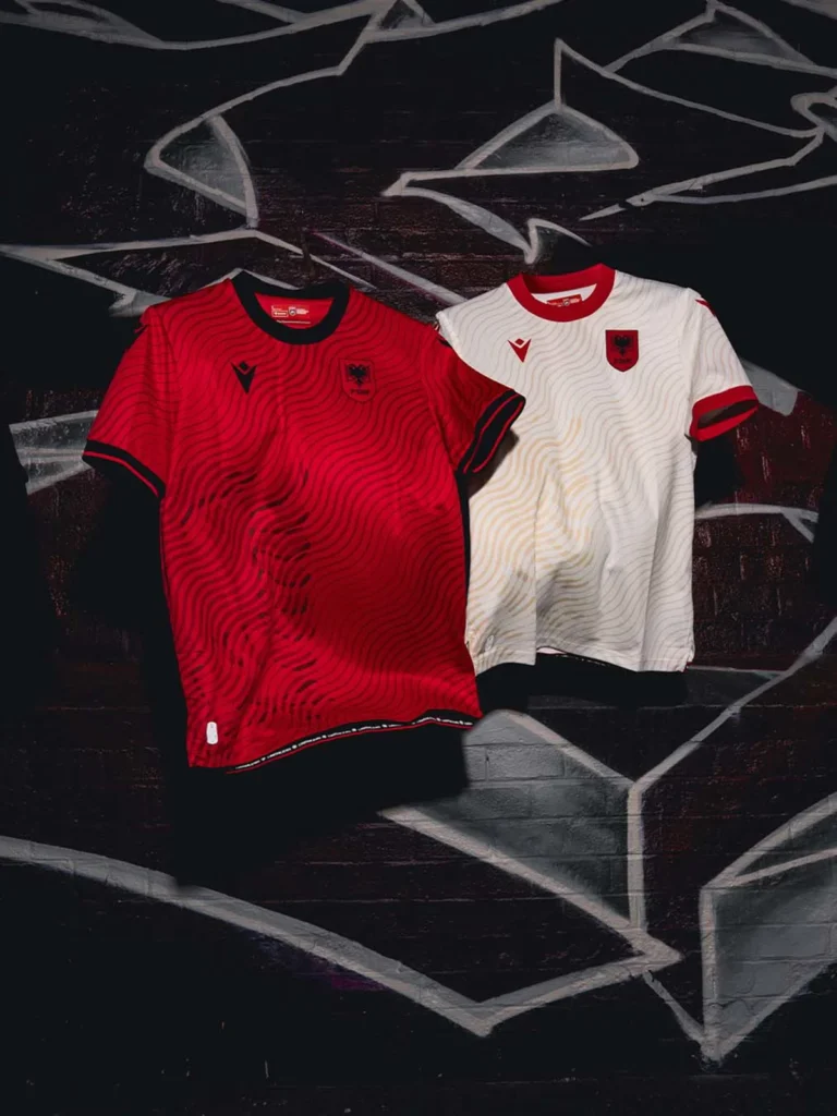El águila bicéfala vuelve a volar: Macron presenta las camisetas de Albania 2026-2027