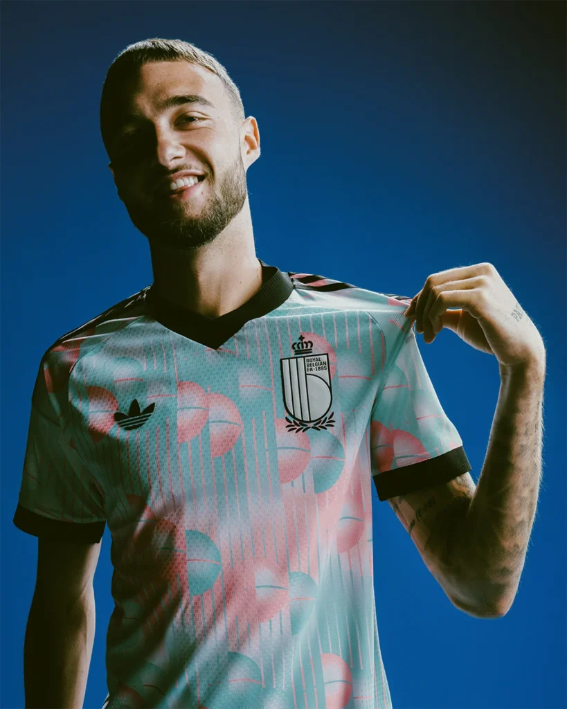Bélgica rinde homenaje a Magritte en su segunda camiseta del Mundial 2026