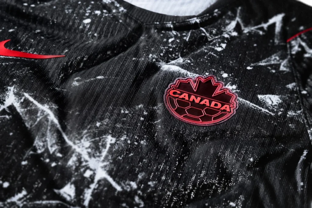 Canadá apunta al norte: la hoja de arce y el hielo agrietado del Mundial 2026
