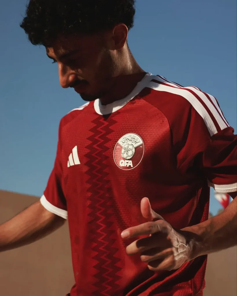 Catar traduce las dunas del desierto en sus camisetas para el Mundial 2026