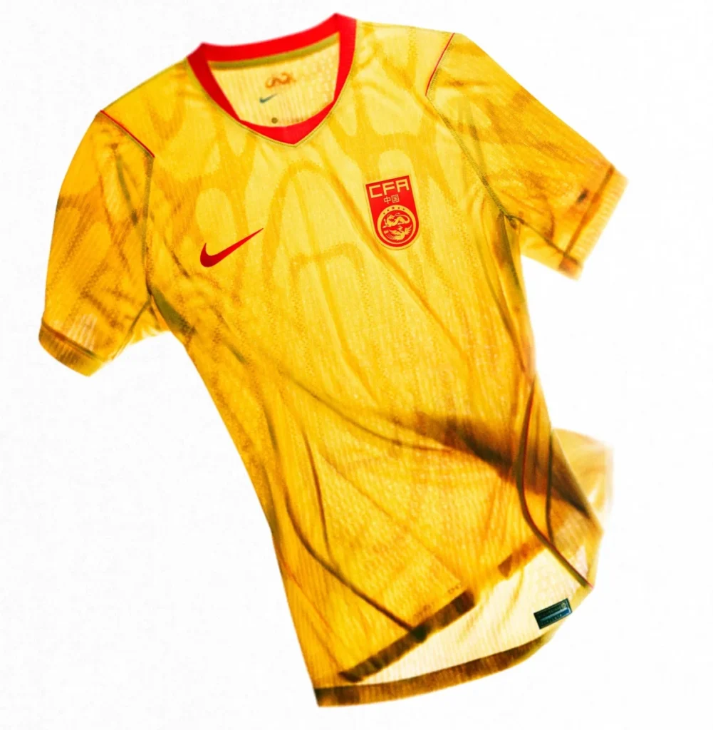 China convierte el Made in China en el relato de sus camisetas 2026-2027