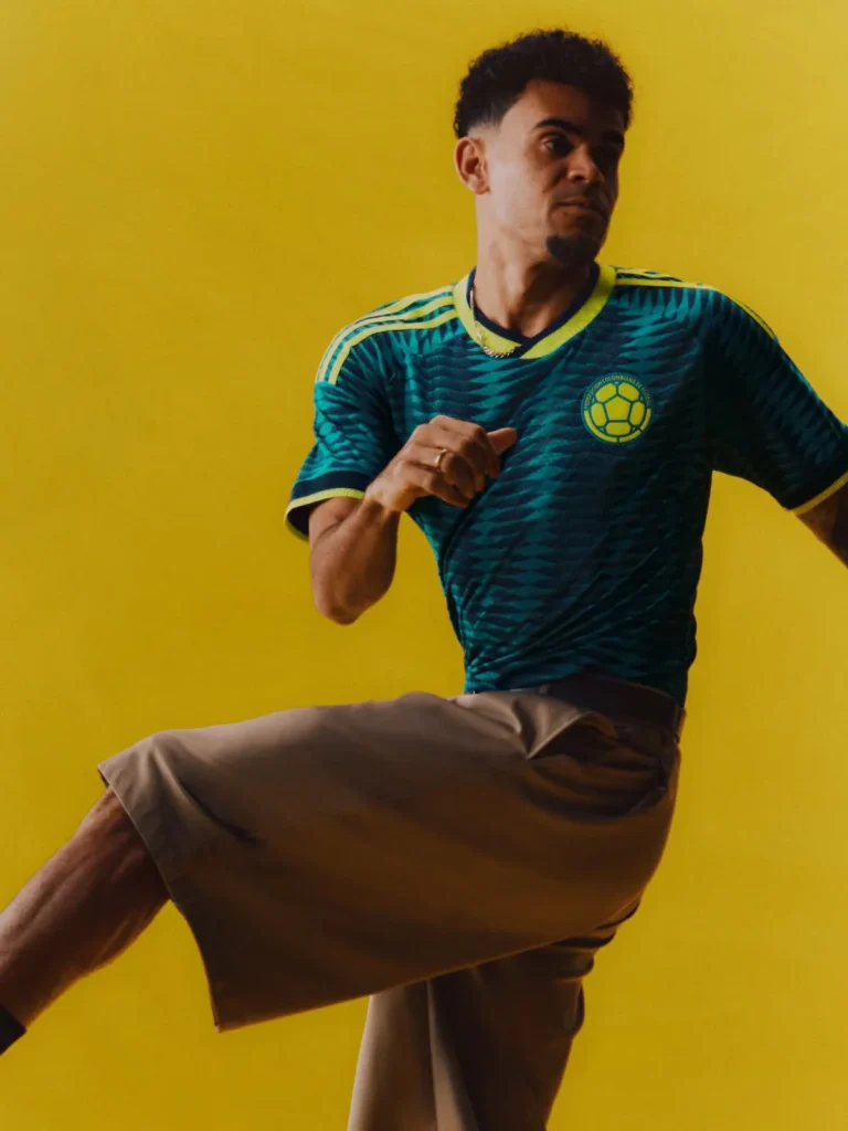 Colombia mezcla el Caribe y el Pacífico en su segunda camiseta del Mundial 2026