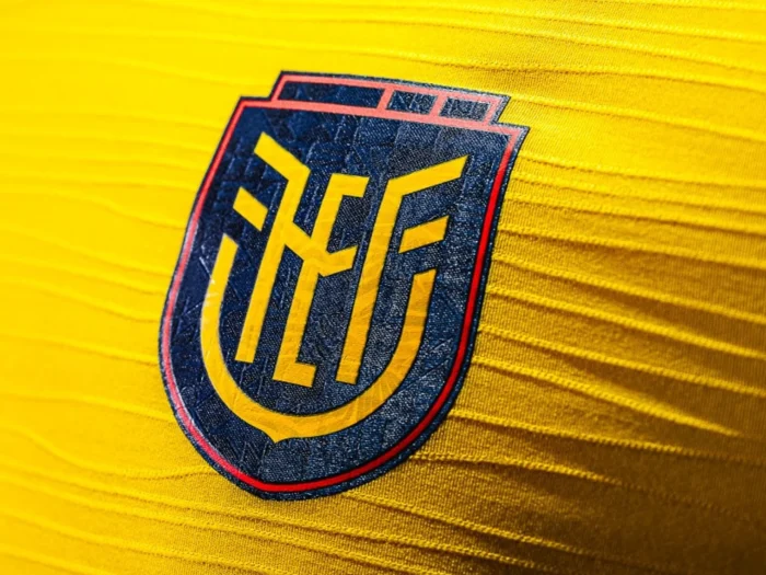 Ecuador presenta tres camisetas para el Mundial 2026 bajo el lema Soñar, Trascender y Hacer Historia