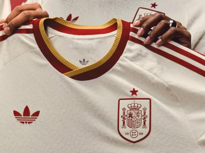 La camiseta visitante de España para el Mundial 2026 es una joya literaria