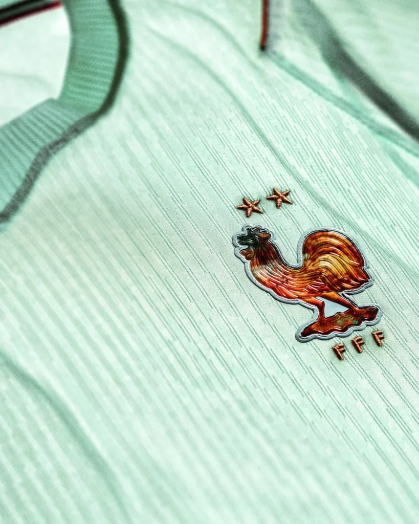 Francia rinde homenaje a la Estatua de la Libertad con su camiseta visitante del Mundial 2026