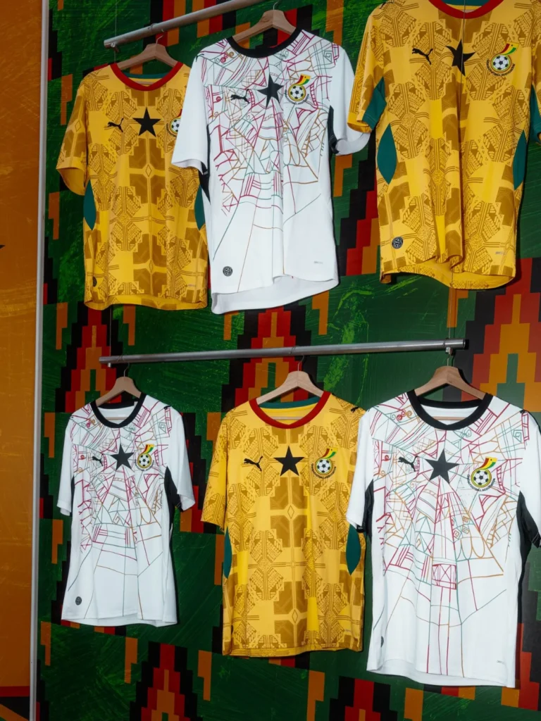 Ghana teje el kente y el mercado de Accra en sus camisetas del Mundial 2026