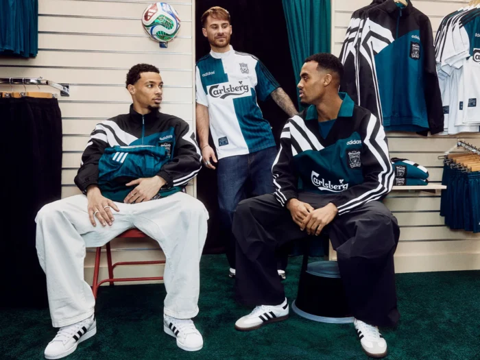 adidas y el Liverpool resucitan la segunda camiseta verde de 1995-1996