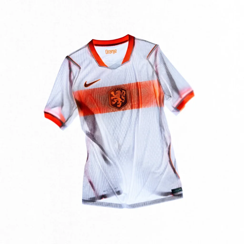 Países Bajos apuesta por el blanco y un degradado naranja en su camiseta visitante del Mundial 2026
