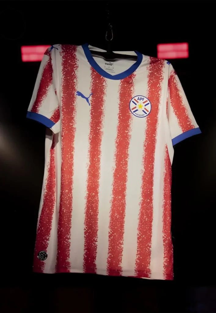 La tierra colorada y los ríos inspiran las camisetas de Paraguay para el Mundial 2026