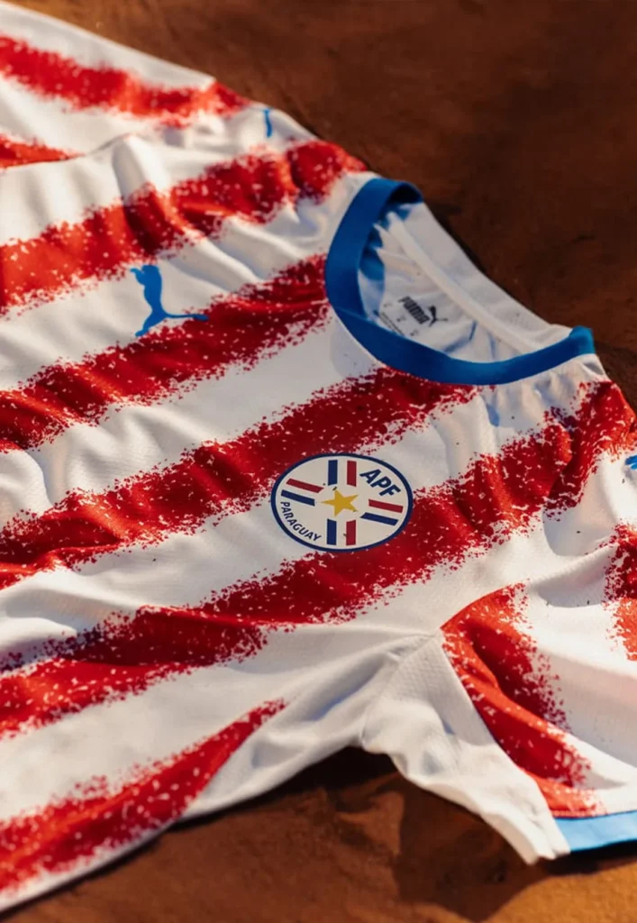 La tierra colorada y los ríos inspiran las camisetas de Paraguay para el Mundial 2026