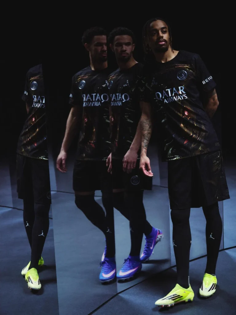 El Paris Saint-Germain viste París de noche en su quinta camiseta 2025-2026