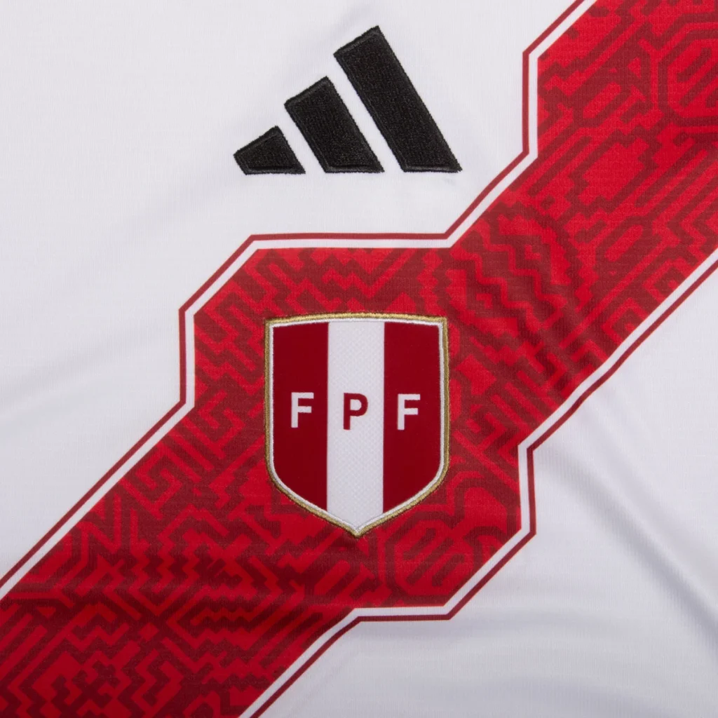 Perú lleva la costa, la sierra y la selva en sus camisetas 2026-2027
