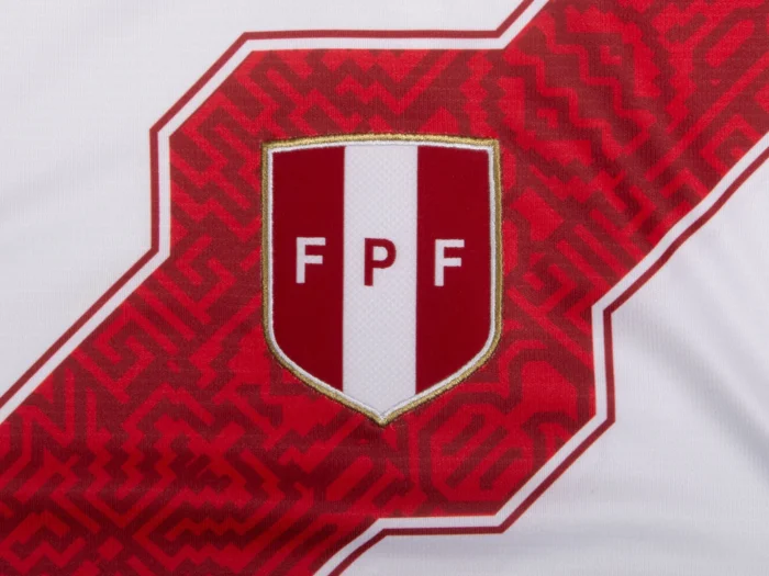 Perú lleva la costa, la sierra y la selva en sus camisetas 2026-2027