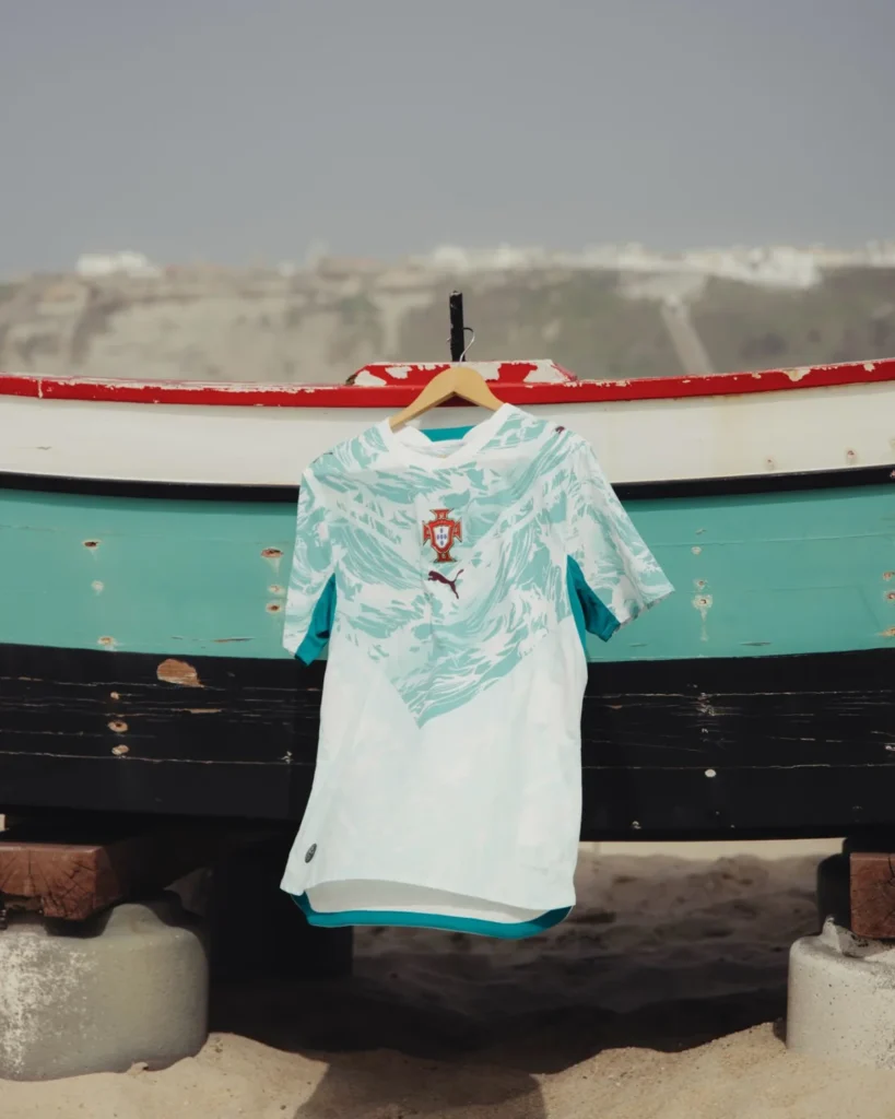 Portugal se sumerge en el océano con su segunda camiseta del Mundial 2026