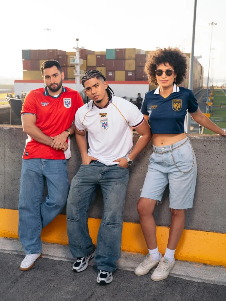 El águila harpía vuela en las tres camisetas de Panamá para el Mundial 2026