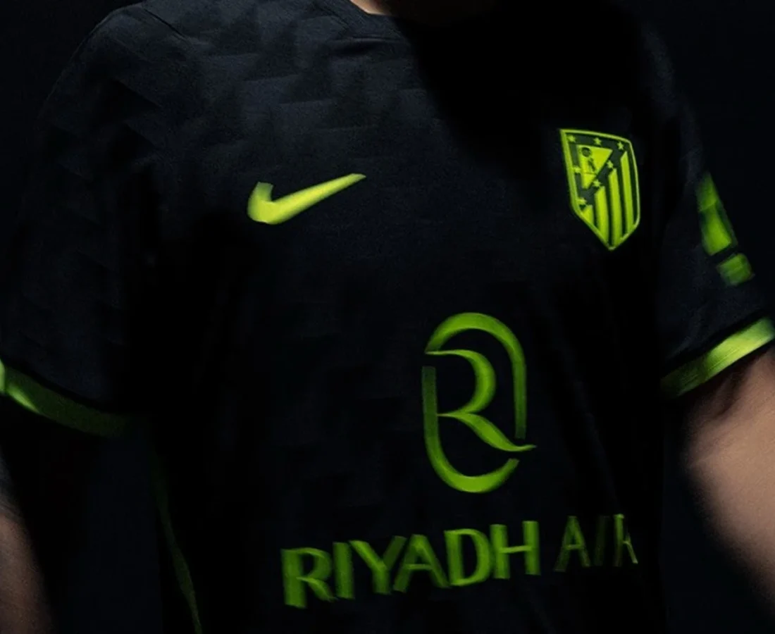 La camiseta suplente del Atlético de Madrid 2026-2027 se inspira en la noche madrileña