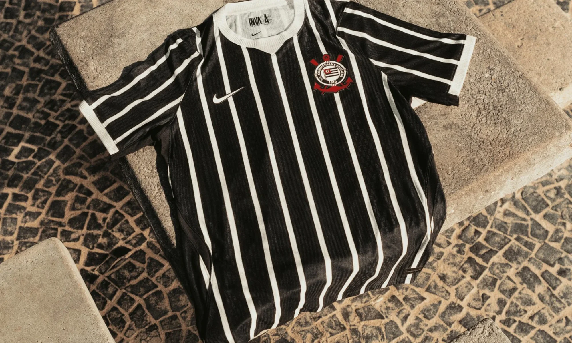 El Corinthians revive la Invasión de 1976 en sus camisetas 2026-2027