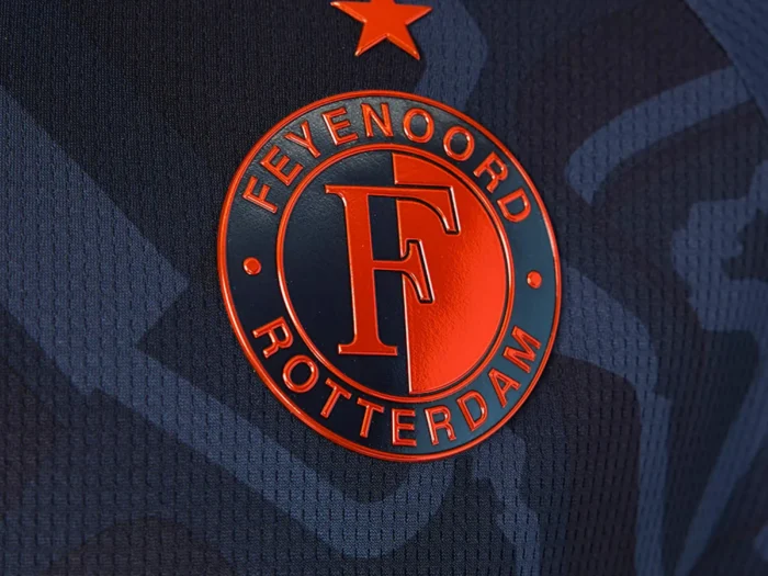El Feyenoord lleva la arquitectura de De Kuip a su tercera camiseta 2026-2027