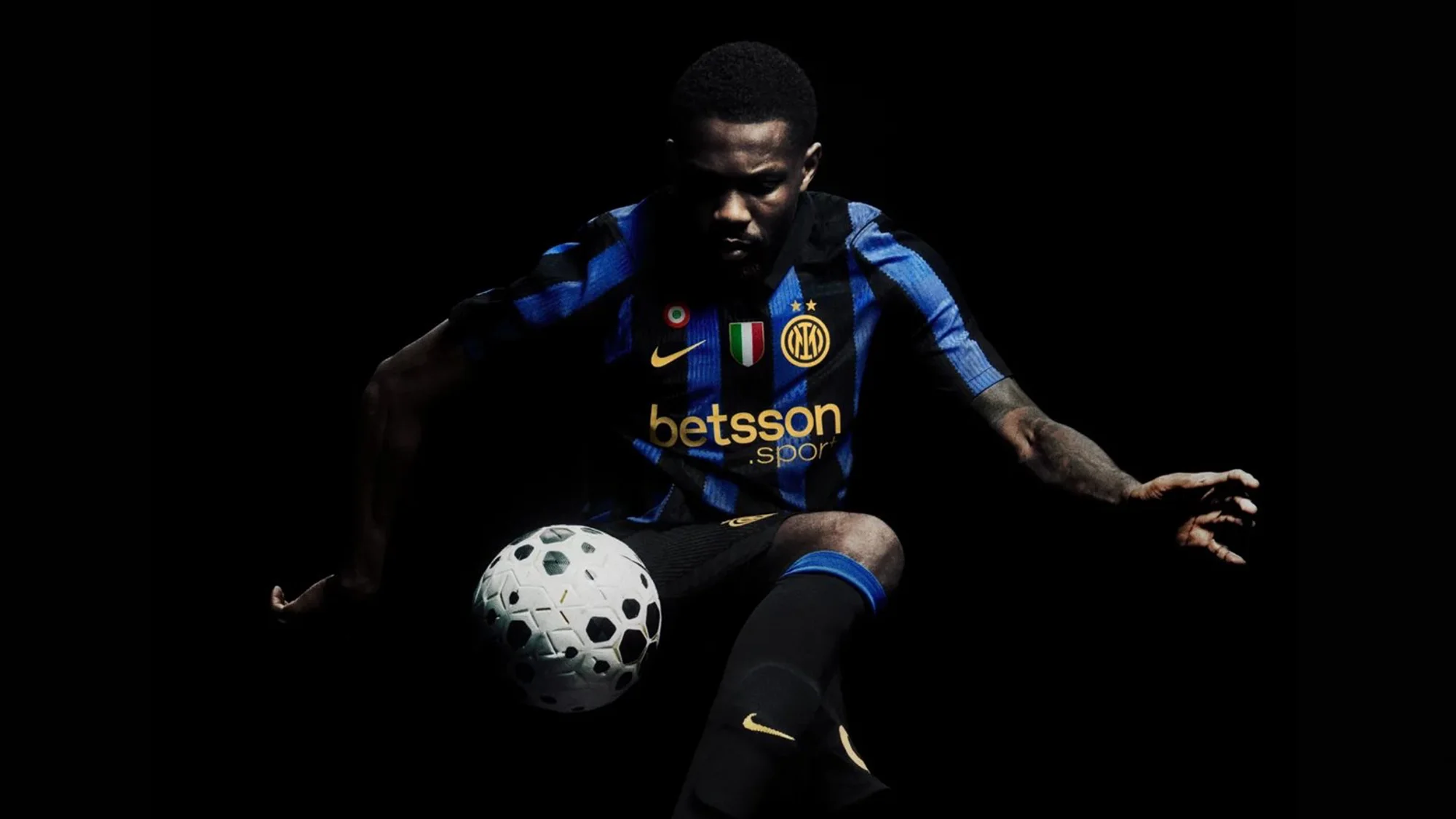 La camiseta local del Inter 2026-2027 se viste de alta costura milanesa