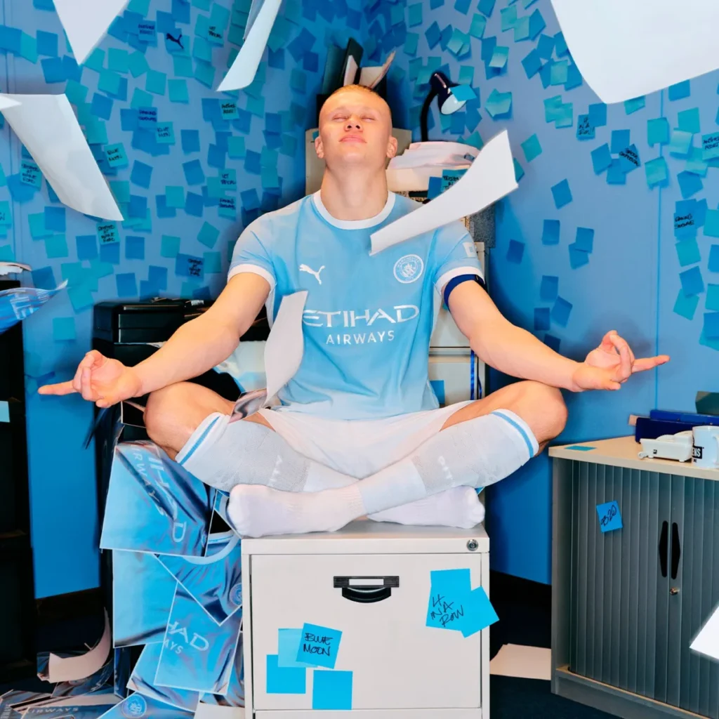 El Manchester City estrena un degradado en su camiseta local 2026-2027