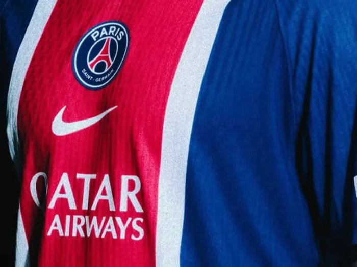 El Paris Saint-Germain vuelve al diseño Hechter en su camiseta local 2026-2027