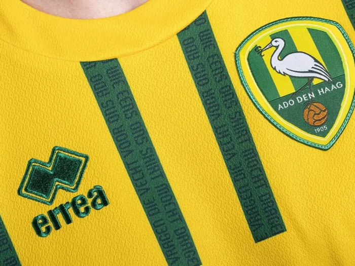 El ADO La Haya esconde su himno en la camiseta local 2026-2027