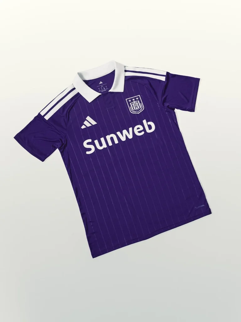 El Anderlecht vuelve a vestir de adidas medio siglo después con una camiseta ochentera