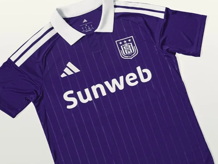 El Anderlecht vuelve a vestir de adidas medio siglo después con una camiseta ochentera