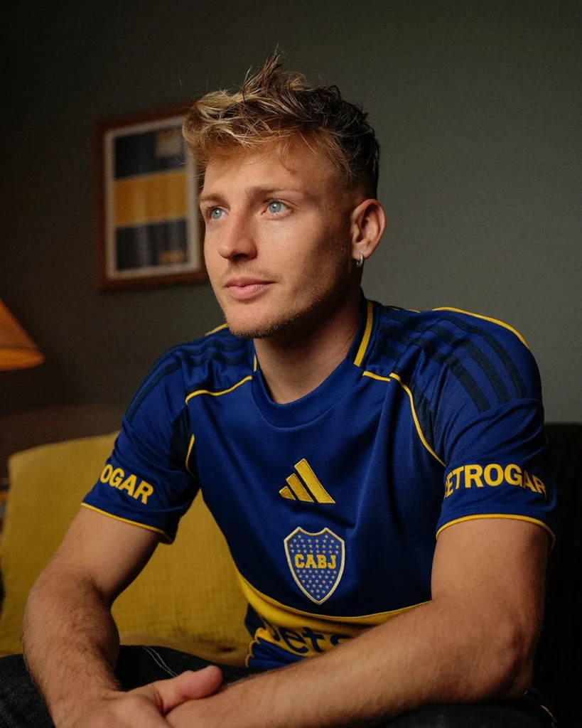 Boca Juniors estrena camiseta por los 25 años de la Libertadores 2001