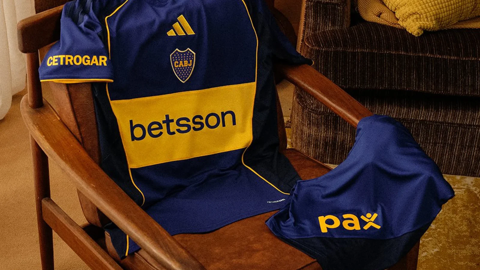 Boca Juniors estrena camiseta por los 25 años de la Libertadores 2001
