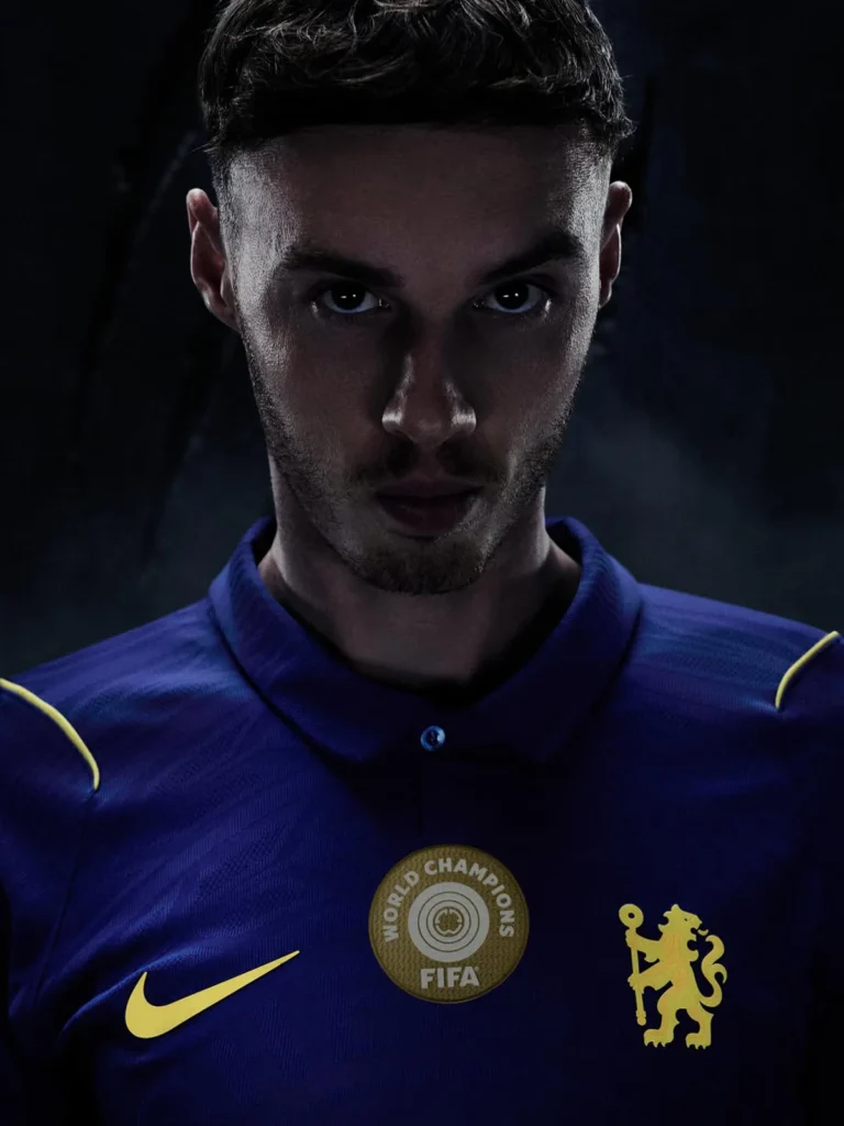 El Chelsea celebra 75 años de leones con su camiseta local 2026-2027