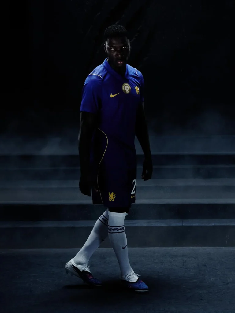 El Chelsea celebra 75 años de leones con su camiseta local 2026-2027