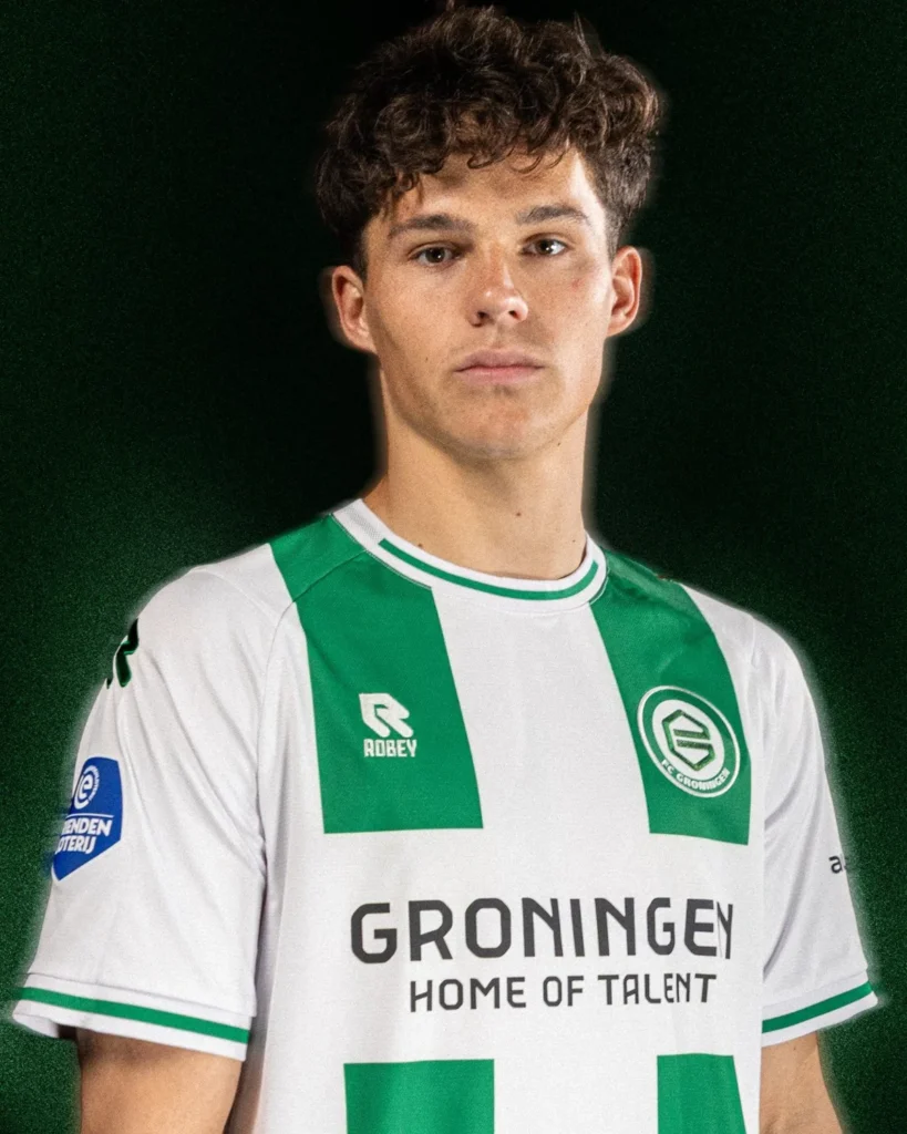 El FC Groningen rinde homenaje a su G y al morado en sus camisetas 2026-2027
