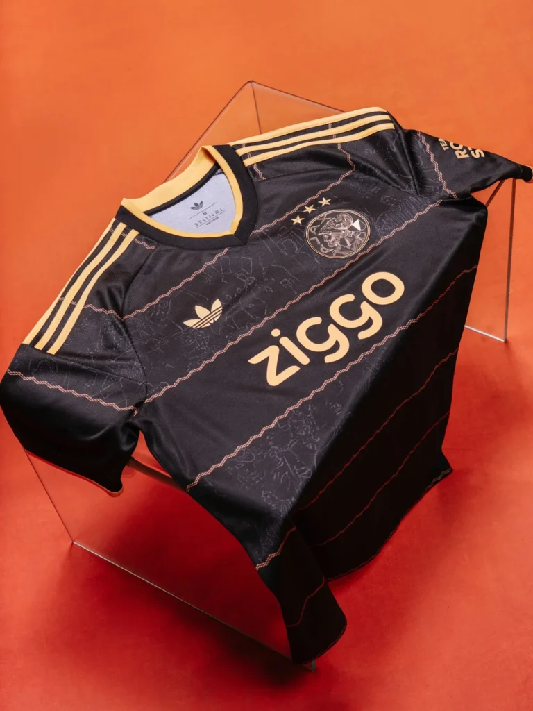 La camiseta visitante del Ajax 2026-2027 rinde homenaje a nueve momentos históricos