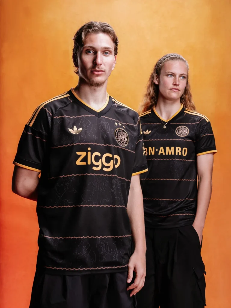 La camiseta visitante del Ajax 2026-2027 rinde homenaje a nueve momentos históricos