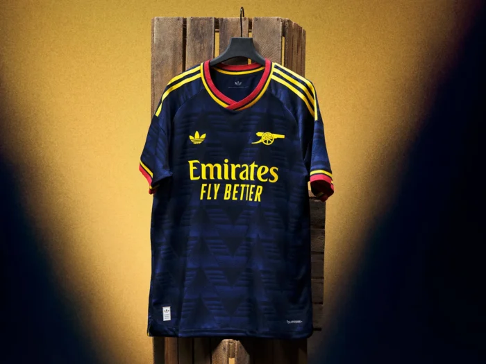 Vuelve la «Bruised Banana»: la camiseta visitante del Arsenal 2026-2027 reinterpreta un icono